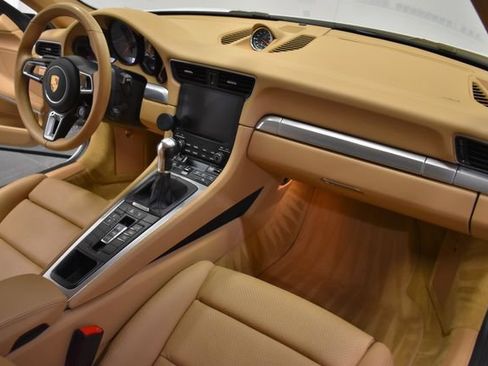 Used 2017 Porsche 911 Carrera 4S AWD/4WD image 14