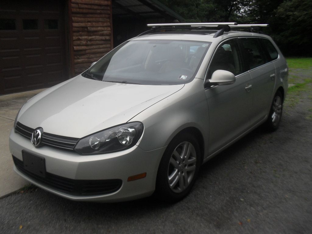 Used 2011 Volkswagen Jetta TDI SEL FWD image 1