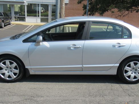 Used 2009 Honda Civic LX Sedan image 5