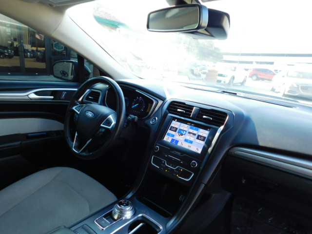 Used 2019 Ford Fusion SE FWD image 26