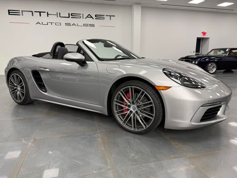 Used 2025 Porsche 718 Boxster S image 2