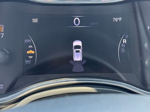 Used 2021 Jeep Grand Cherokee Laredo X image 18