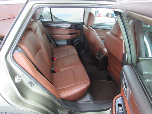 Used 2017 Subaru Outback 2.5i Touring AWD/4WD image 18
