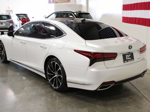 Used 2023 Lexus LS 500 w/ Luxury Package RWD image 3