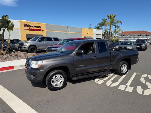 Used 2012 Toyota Tacoma image 16