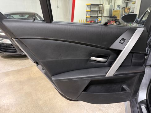 Used 2007 BMW M5 RWD image 29