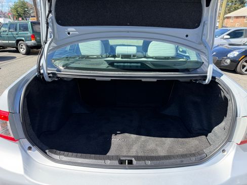 Used 2013 Toyota Corolla LE image 27