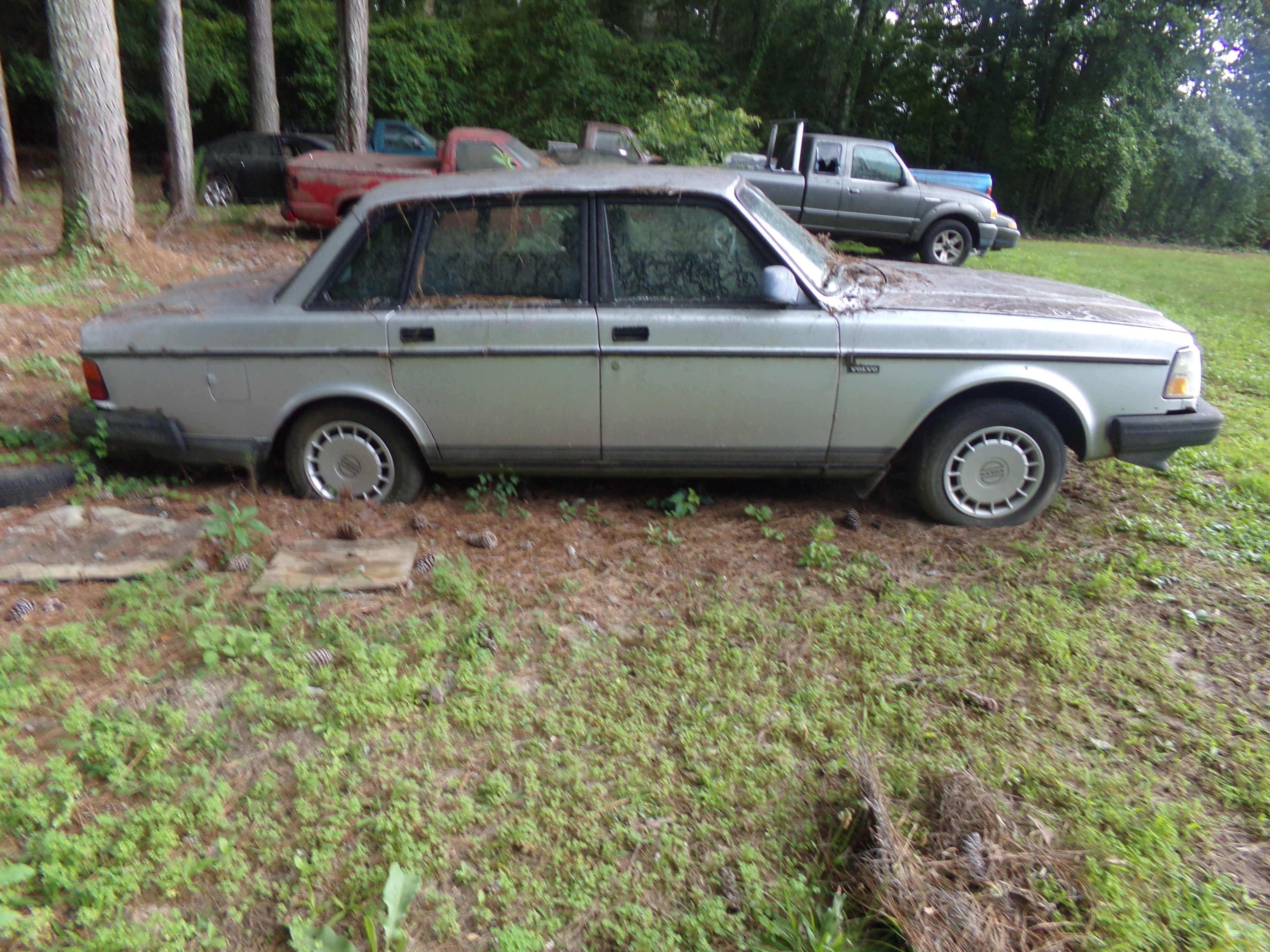 Used 1992 Volvo 240 GL Sedan RWD image 2