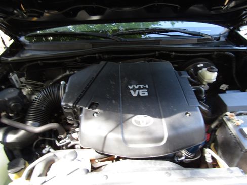 Used 2013 Toyota Tacoma 4x4 Double Cab TRD Off Road image 18