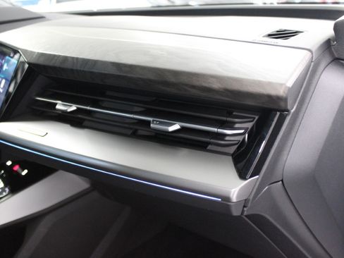 Used 2023 Audi Q4 e-tron Premium Plus image 43