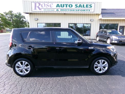 Used 2014 Kia Soul + FWD image 6