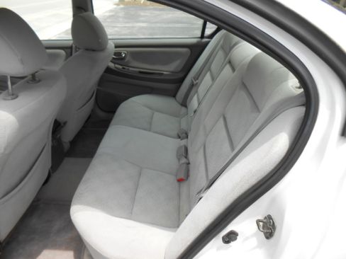 Used 2002 Nissan Maxima SE FWD image 12