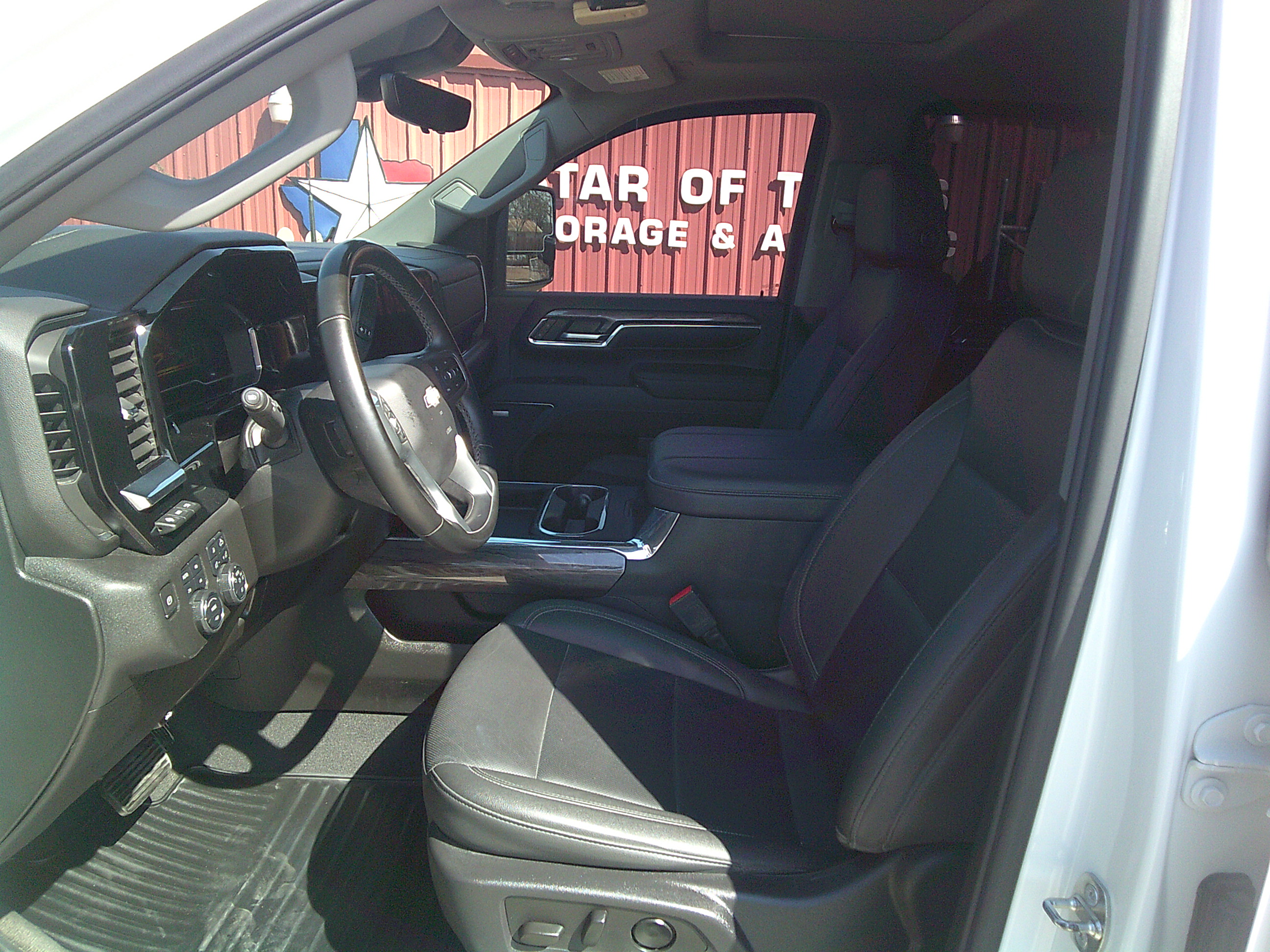 Used 2024 Chevrolet Silverado 2500 LTZ AWD/4WD image 6