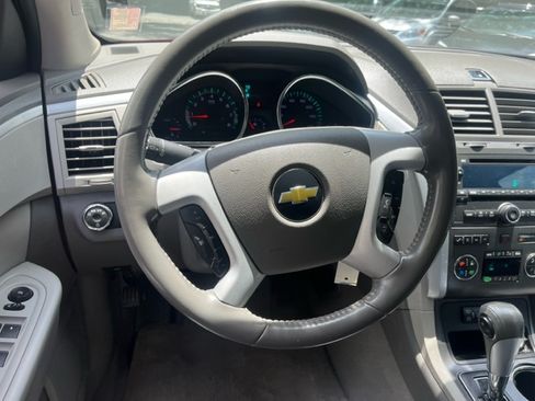 Used 2011 Chevrolet Traverse LT image 23