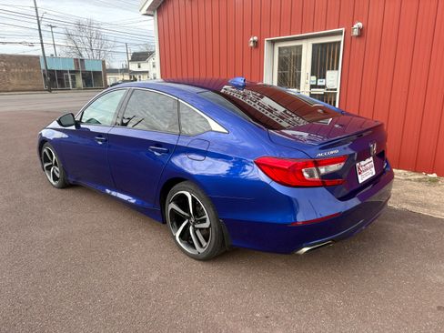 Used 2018 Honda Accord Sport image 6