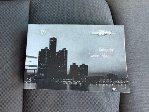 Used 2022 Chevrolet Colorado LT image 23