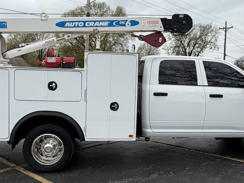 Used 2018 RAM 5500 Tradesman image 6