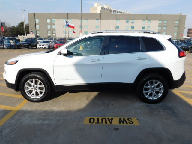 Used 2014 Jeep Cherokee 4WD Latitude image 5