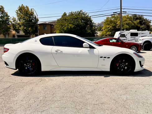 Used 2016 Maserati GranTurismo Sport image 5