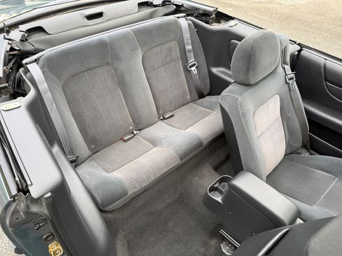 Used 2005 Chrysler Sebring Touring image 12