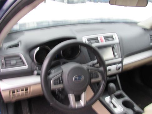 Used 2016 Subaru Outback 2.5i Premium image 23