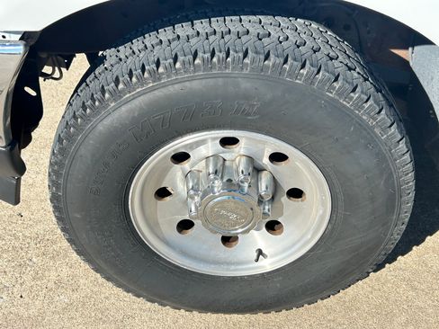 Used 2000 Ford Excursion XLT image 22