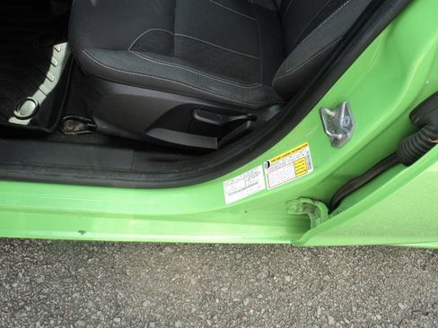 Used 2014 Ford Fiesta SE image 6