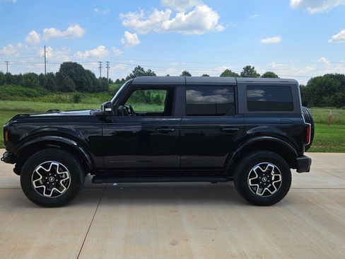 Used 2024 Ford Bronco 4-Door Outer Banks AWD/4WD image 2