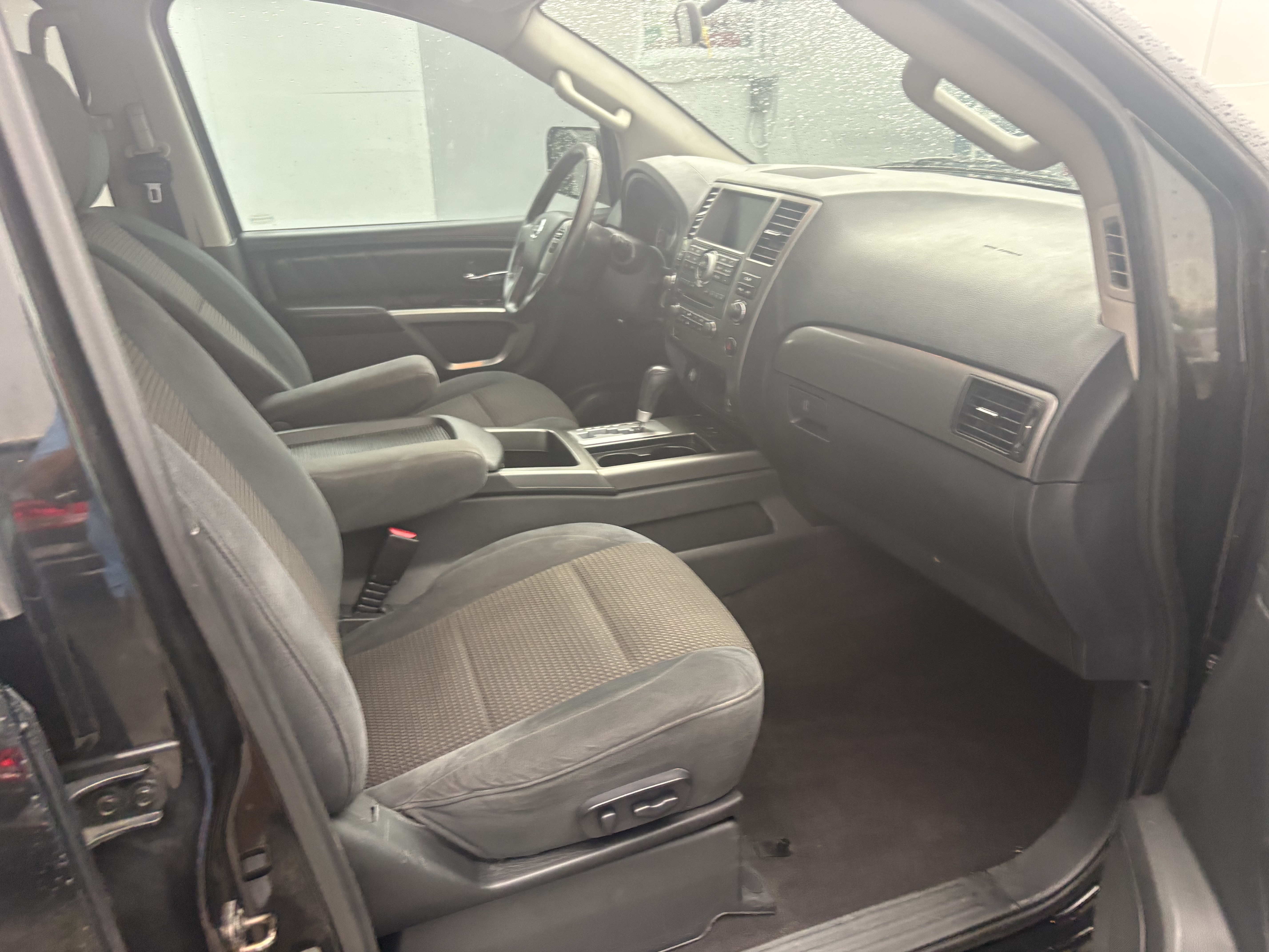 Used 2015 Nissan Armada 2WD image 10