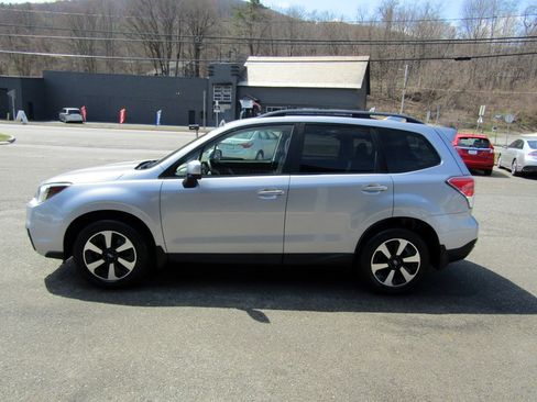 Used 2018 Subaru Forester 2.5i Premium image 6