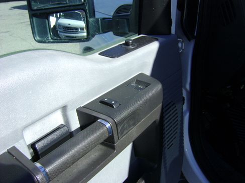 Used 2015 Ford F350 XL image 15