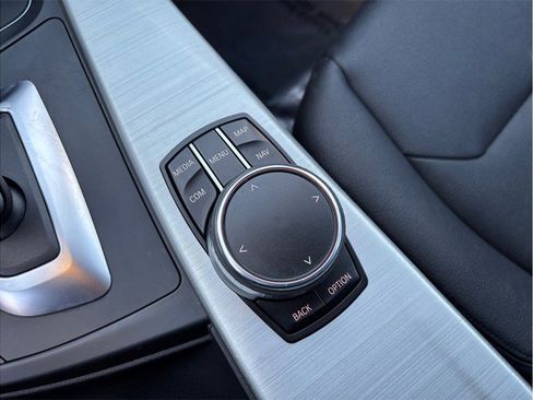 Used 2017 BMW 320i xDrive Sedan image 31