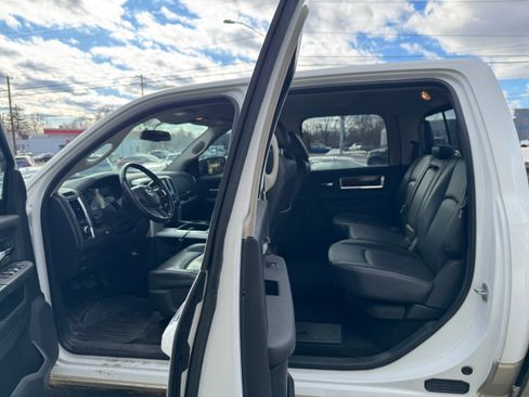 Used 2011 RAM 2500 Laramie image 17
