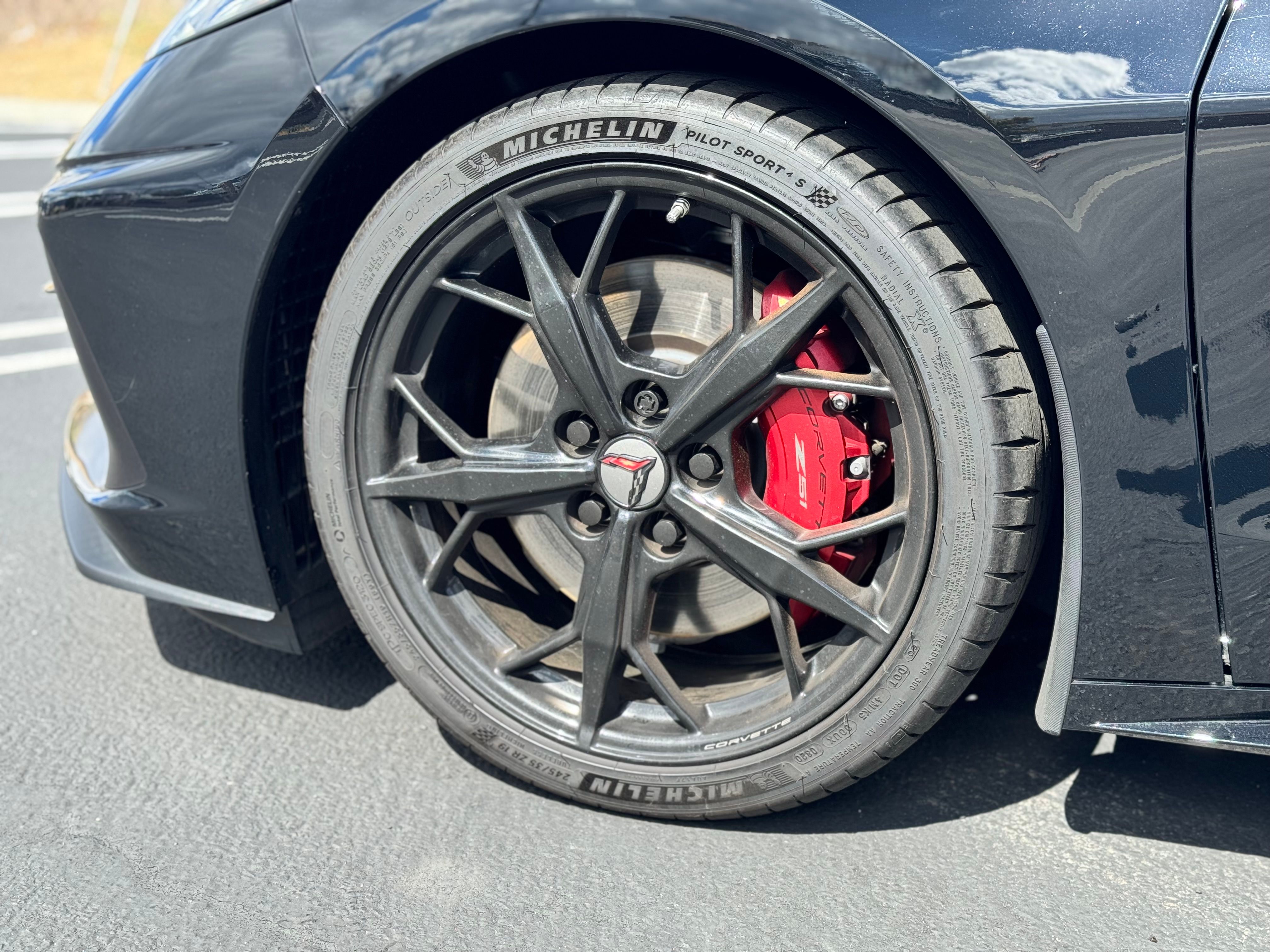 Used 2020 Chevrolet Corvette Stingray Premium Cpe w/ 3LT RWD image 9