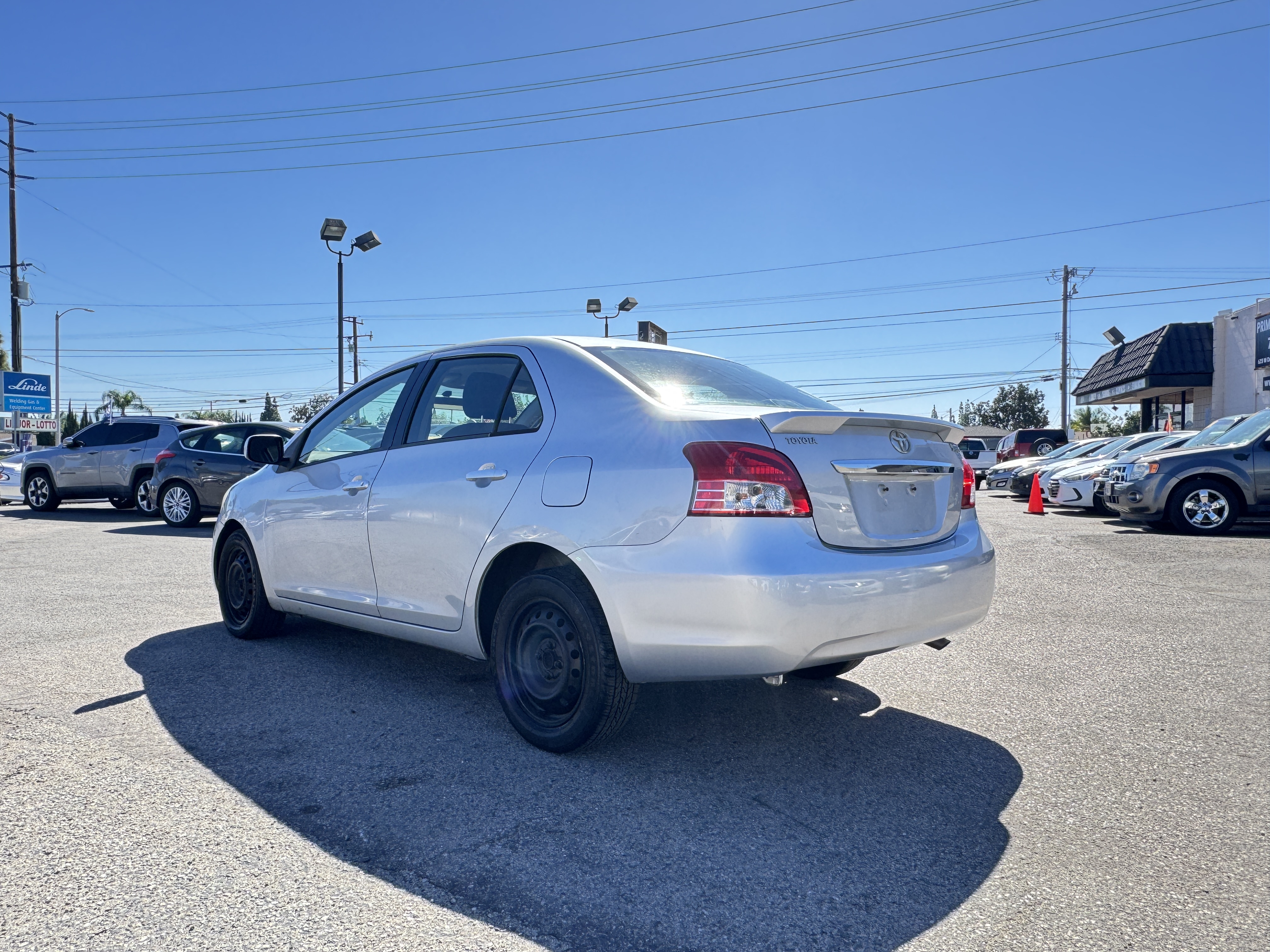 Used 2008 Toyota Yaris Sedan FWD image 5