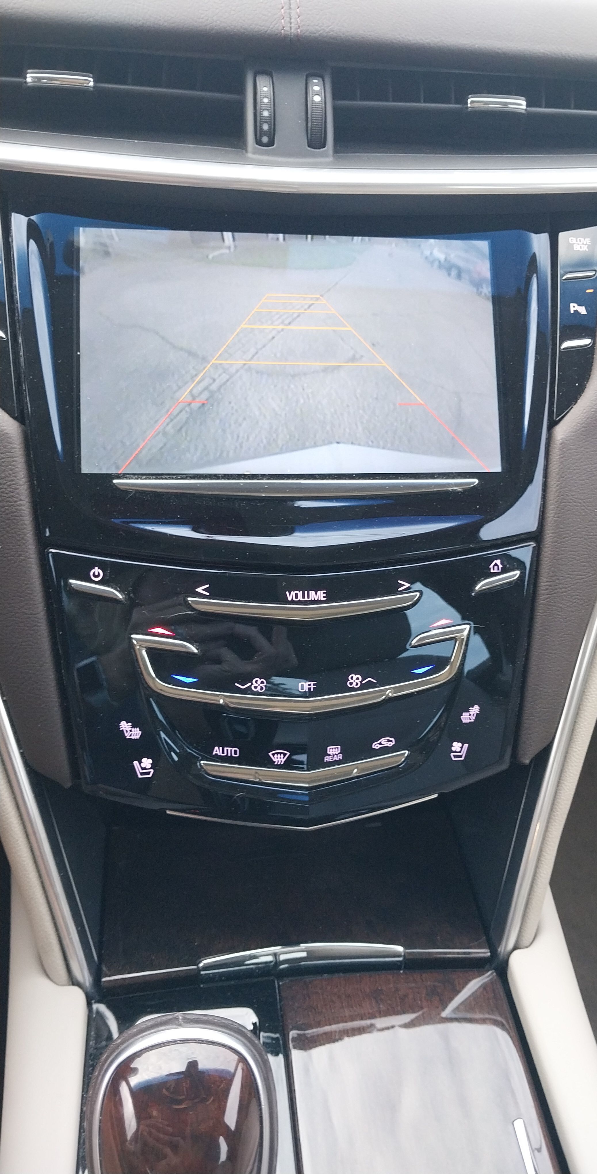 Used 2013 Cadillac XTS Luxury FWD image 22