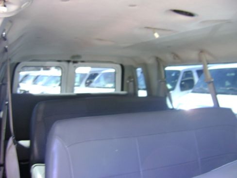 Used 2003 Ford E-350 and Econoline 350 Club Wagon image 13