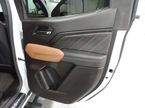 Used 2024 GMC Canyon AT4 image 31