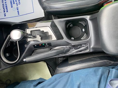 Used 2016 Toyota RAV4 Limited image 21