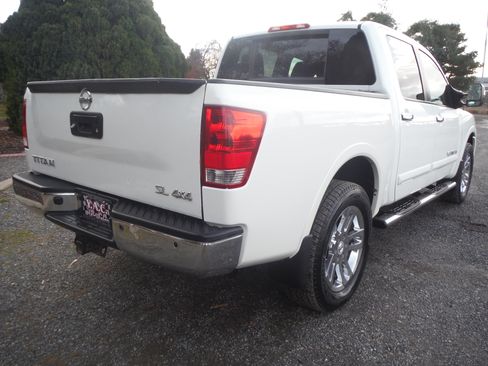 Used 2013 Nissan Titan SL image 7