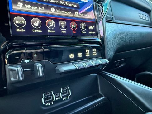 Used 2020 RAM 3500 Laramie image 15