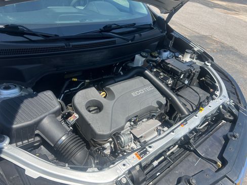 Used 2020 Chevrolet Equinox LT image 22