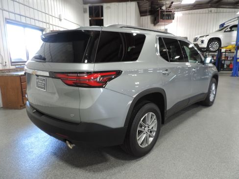 Used 2023 Chevrolet Traverse LT image 13
