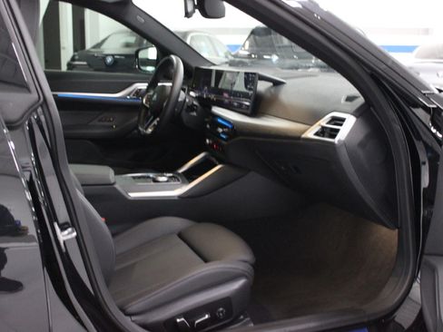Used 2025 BMW i4 eDrive40 RWD image 39