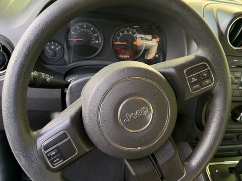 Used 2016 Jeep Patriot Sport image 34