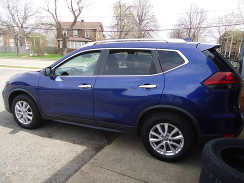 Used 2019 Nissan Rogue image 6