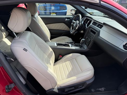 Used 2014 Ford Mustang RWD image 15