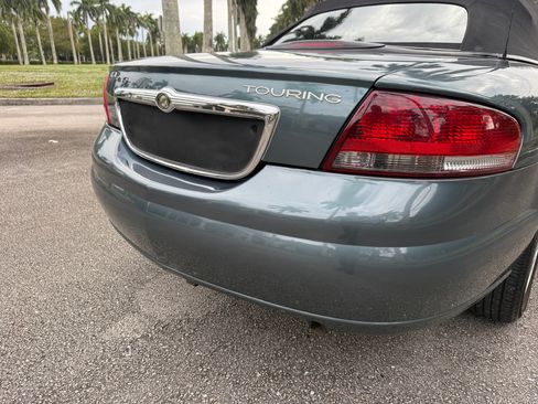 Used 2005 Chrysler Sebring Touring image 33