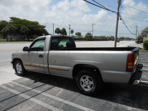 Used 2001 Chevrolet Silverado 1500 SLE image 3