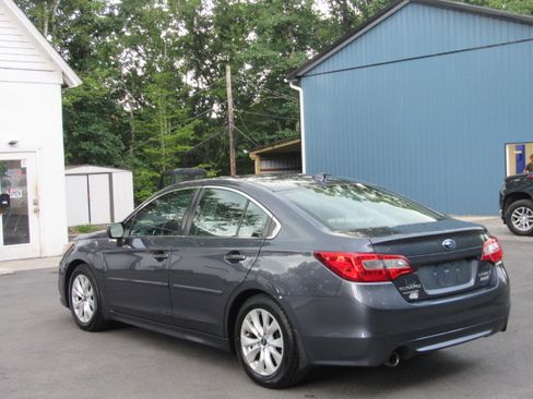 Used 2016 Subaru Legacy 2.5i Premium AWD/4WD image 7